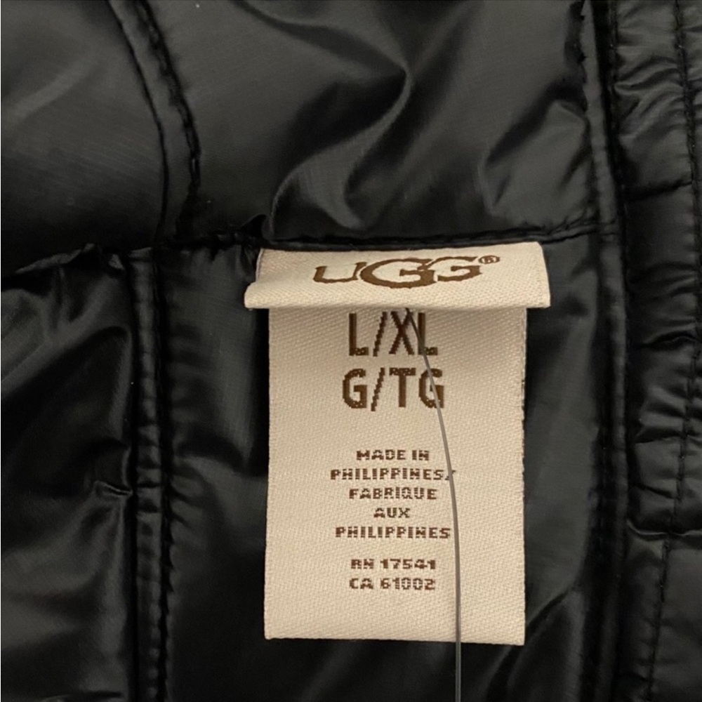 UGG Black Faux Fur Bucket Hat NWT - Picture 8 of 12